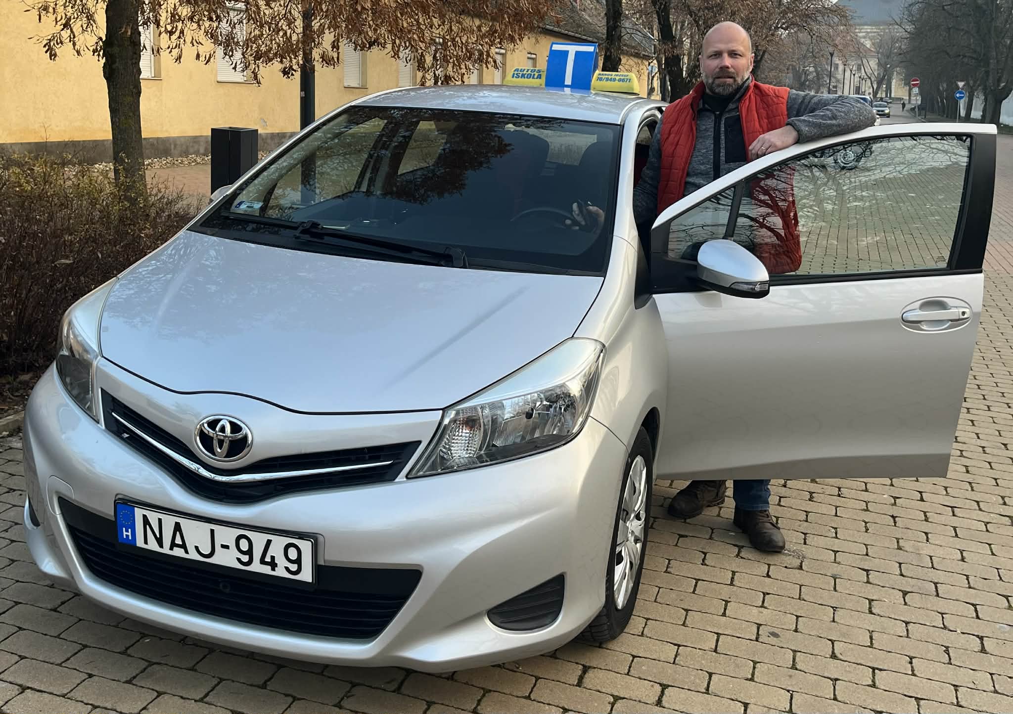 Hanus József oktató